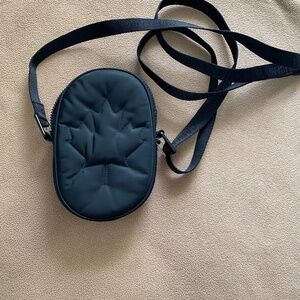 Lululemon Canadian Olympic team crossbody bag